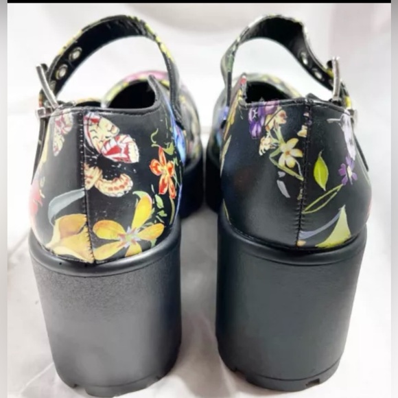 Size 5…….…Sweet Floral Printed Mary Jane Shoes with Buckle Closure.  New…..Koi - Picture 7 of 8